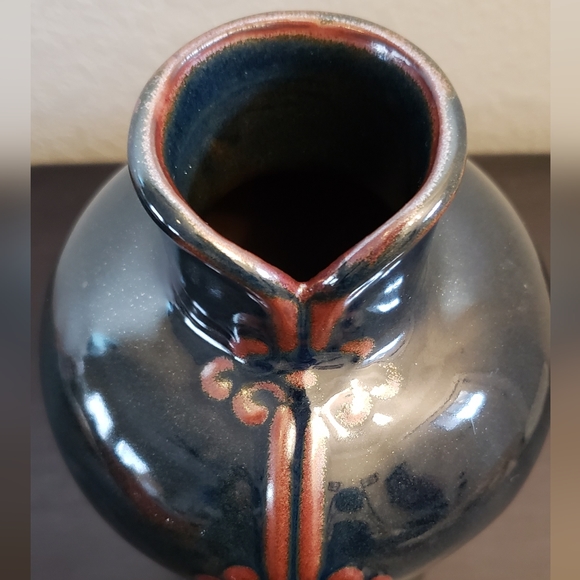 Eclectic Black & Gold 4 Button Collared Jacket Ceramic Vase - Picture 4 of 10